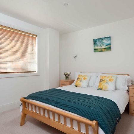 Abbey View Apartment Уитби Экстерьер фото